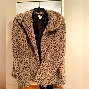 Faux Fur Leopard Jacket Size M